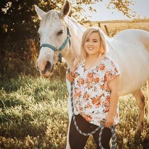 Meet your Posher, Sara